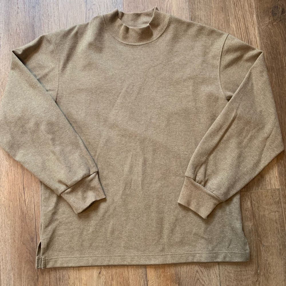 Uniqlo tan Long Sleeve Crew Neck Sweater size M